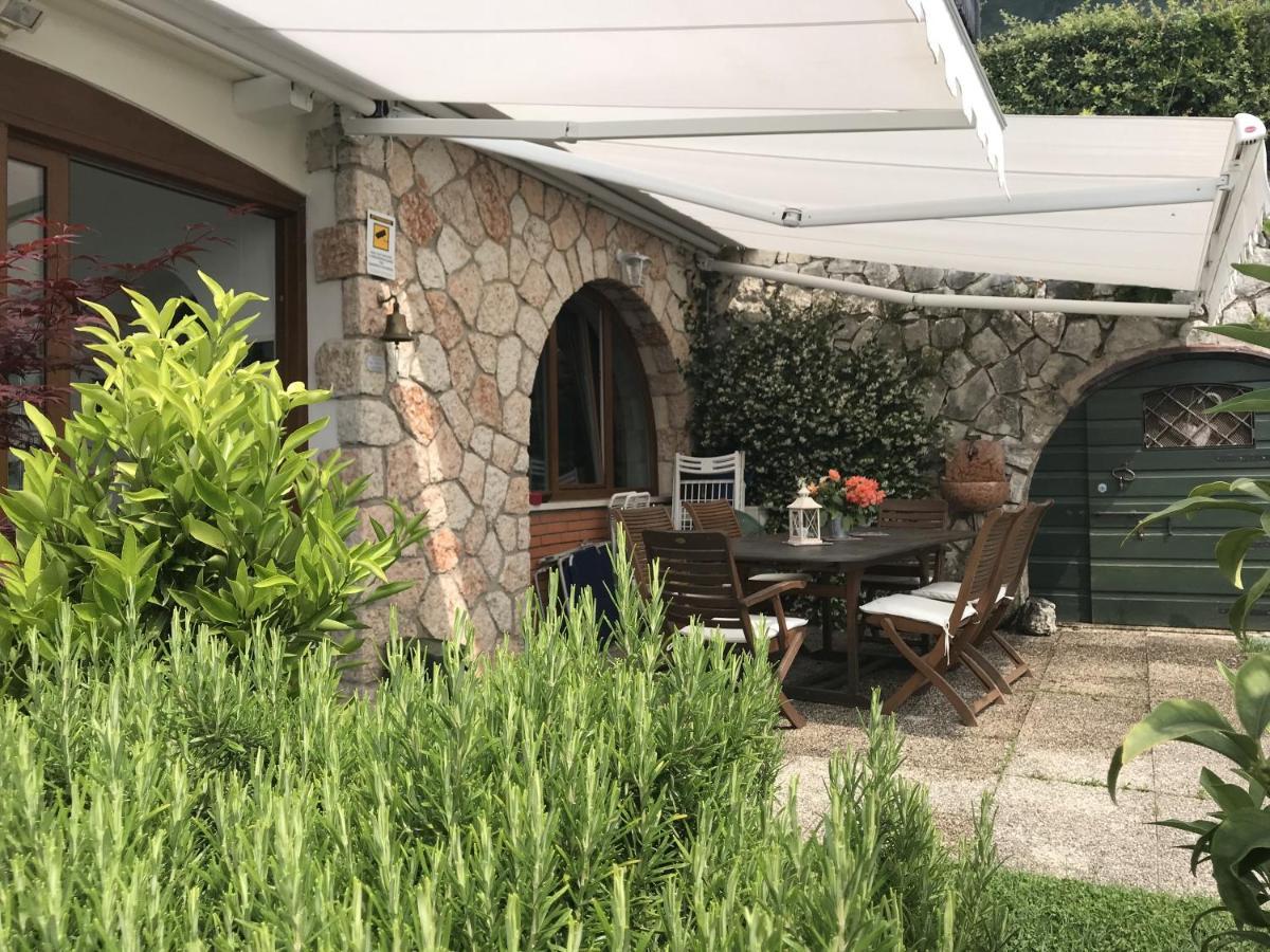 Residence La Mignon Oleandri Torri Del Benaco Exterior foto